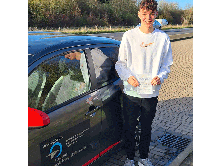 Alexs’ First Attempt Driving Test Pass in Kettering